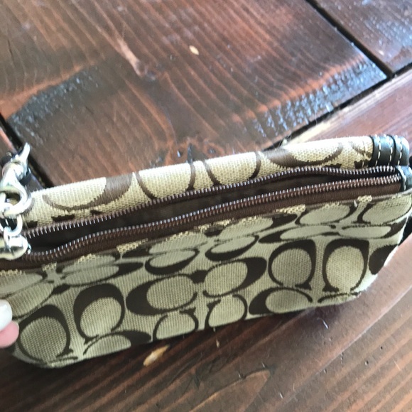 Coach Wristlet - Picture 5 of 6